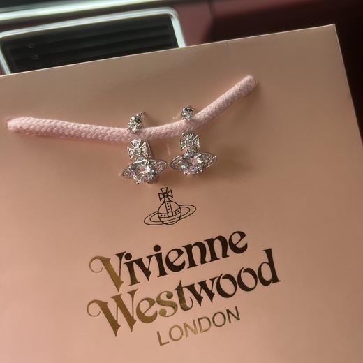 G463 西#太后土星白钻爱心小耳钉 商品图1