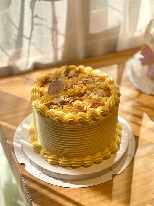 8寸海盐老奶油蛋糕 商品图0