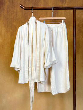 WL2580002棉麻套装。