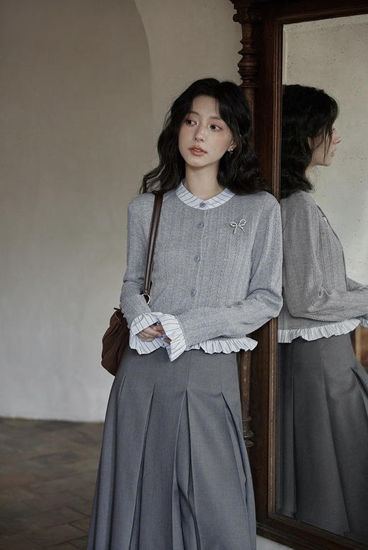 miu感假两件拼接荷叶边针织弹力开衫送胸针 商品图1