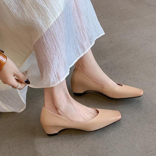 【预售5天】真皮平底内增高时尚单鞋，百搭极简风浅口低跟软皮小皮鞋KLLN&4606 商品图1