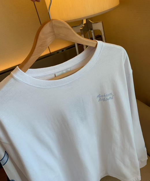 亏本清货，原单正品 Maison kitsune 法国潮牌情侣款长袖 学院风设计
S码 120斤内 
m码 150斤内
L码 170斤内 
XL码 200斤内 商品图8