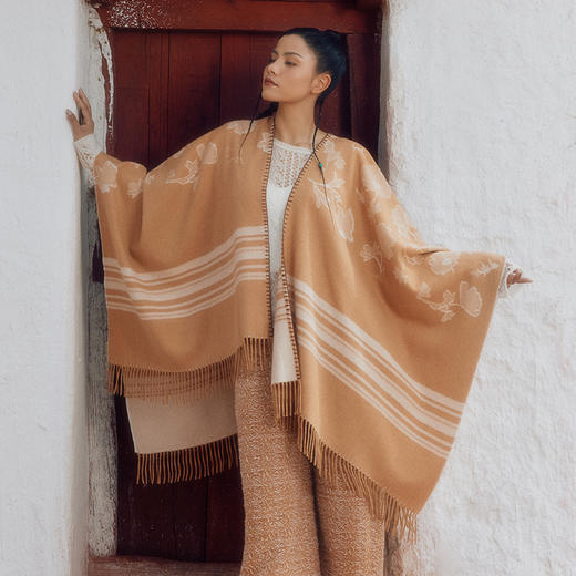 羊绒双面提花U型斗篷  SJF97W363N 商品图1