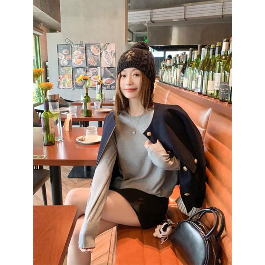 【269元任选2件】现货！成本巨贵，拍下包赚！！藏蓝色拼接短外套 商品图4