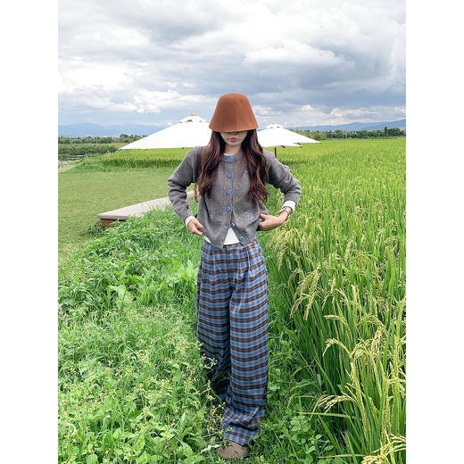 <曾小咸推荐>现货秒杀 ！微信超特价！韩系蓝格子休闲裤 日常179.99 立减90 秒杀89.99！！ 商品图4