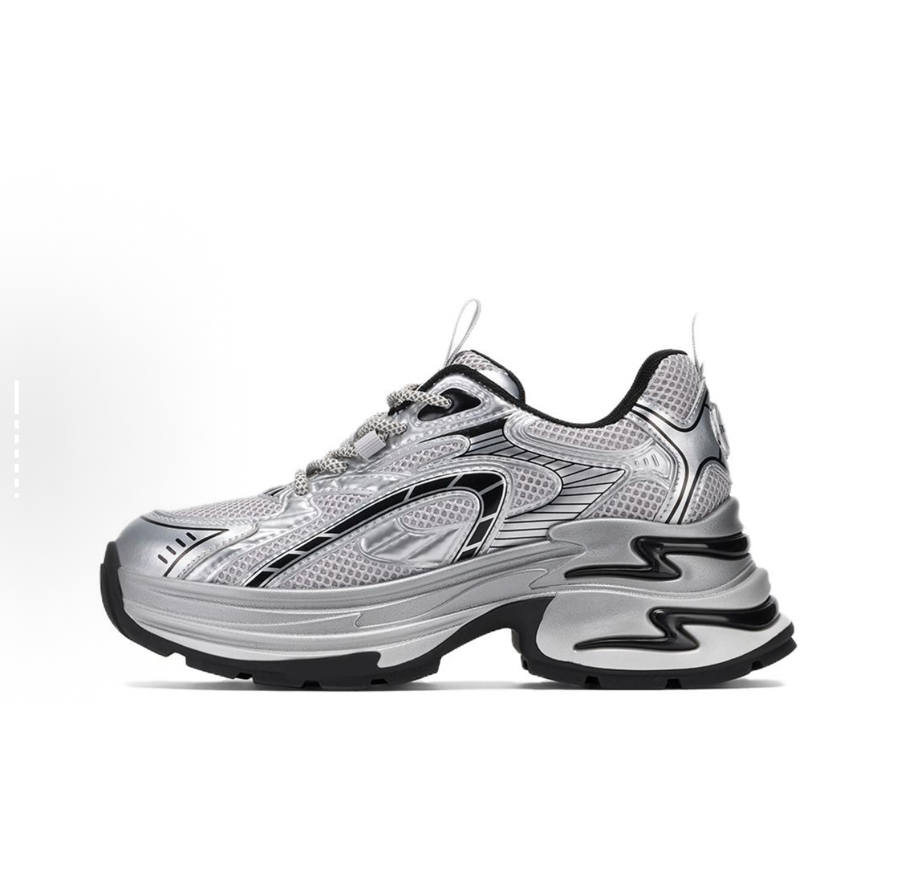 巨火，8cm增高没人能拒绝!! GGCC的大爆款 它真的有点东西在的 又轻又软有支撑史上最轻的老爹鞋，超透气无敌了 最让人没有负担想暴走的慢跑GGCC！！