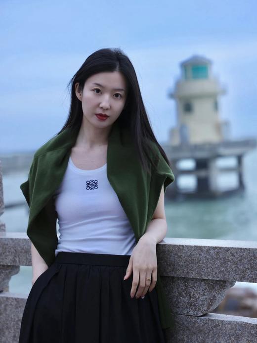 秋冬新款苔藓绿法式极简风V领针织开衫 商品图4