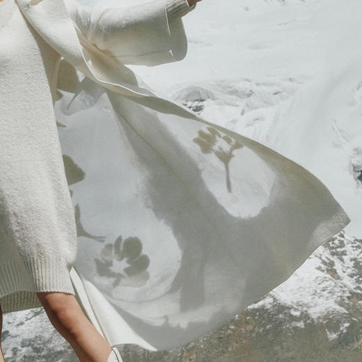 真丝羊绒相拼格桑花手工毛毡女大衣  SJF97W318N 商品图6