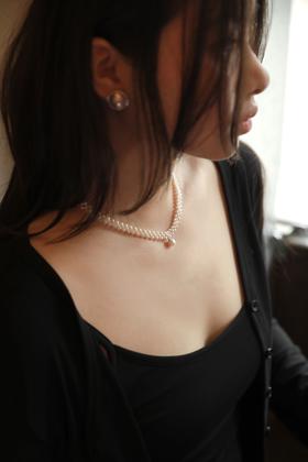 超美的珍珠项链，choke感颈链，很法式！（yy）