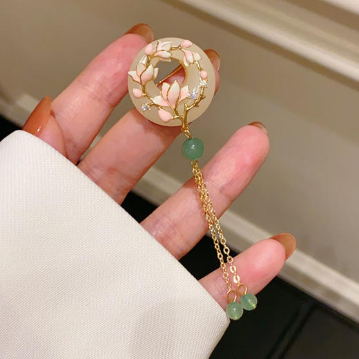 国潮玉兰花平安扣中国风胸针高档女旗袍压襟配饰胸花流苏别针饰品 商品图3