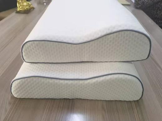 【断码捡漏】假一赔十天然乳胶枕头一对 商品图2