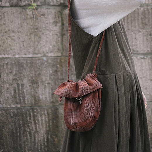 裁缝学苑AQ538棉麻水桶包纸样女装日系森系复古抽绳单肩斜挎小布袋样板图 商品图4