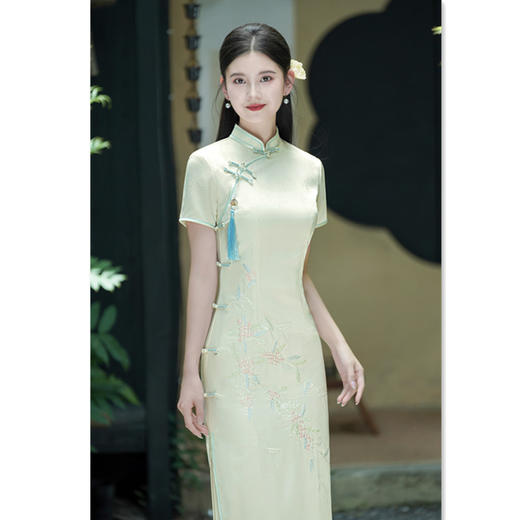 GX素雅中式长款仿醋酸提花绣花旗袍2025初秋新款复古国风年轻款旗袍 商品图2