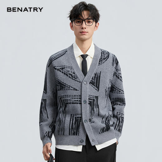 贝纳川2025秋季新品几何线条提花V领开衫ECF316001 商品图0