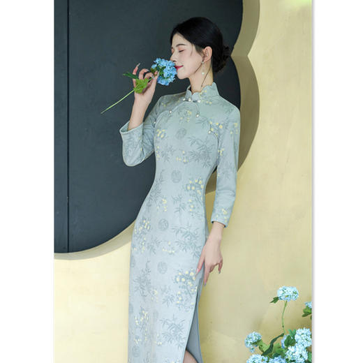 GX2025秋季新款中国风麂皮绒长款复古旗袍女装少女改良修身中式旗袍 商品图3