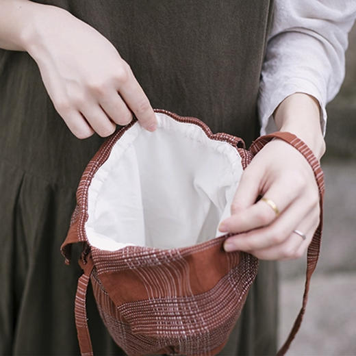 裁缝学苑AQ538棉麻水桶包纸样女装日系森系复古抽绳单肩斜挎小布袋样板图 商品图1