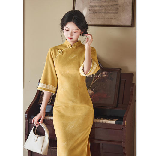 GX现代时尚改良新中式长款倒大袖旗袍2025秋新款麂皮绒单层日常旗袍 商品图2