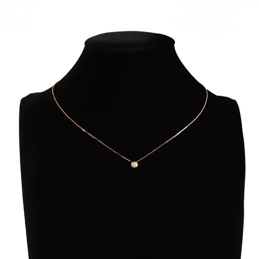 【天然正品】周大福AU750玫瑰金时尚经典款0.205克拉钻石吊坠项链女士240825NJS09现售价：2880 商品图6