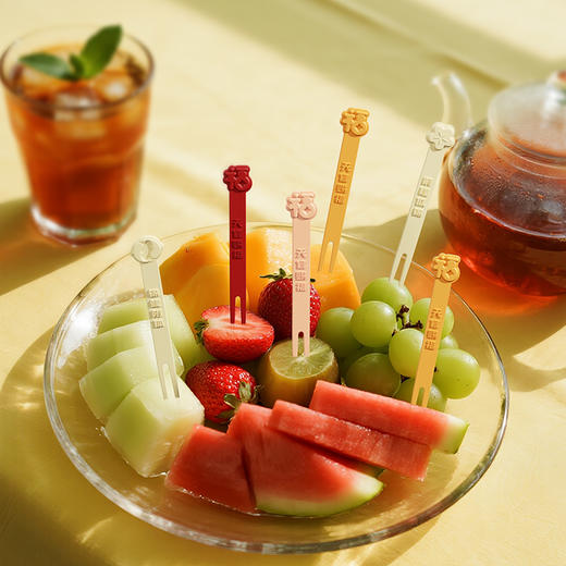 食品级水果签丨水果搭档，食品级材质，轻松插取，底部防滑，50根/盒⭐️顺丰快递 商品图0