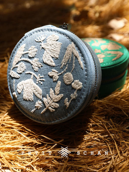 1800积分兑换  PETIT SCHAN小闪 玲珑 亚麻混纺刺绣首饰盒 商品图4