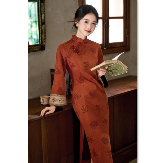 GX时尚改良新中式长款倒大袖麂皮绒旗袍2025秋季新款复古国风旗袍裙 商品图1