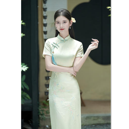 GX素雅中式长款仿醋酸提花绣花旗袍2025初秋新款复古国风年轻款旗袍 商品图0