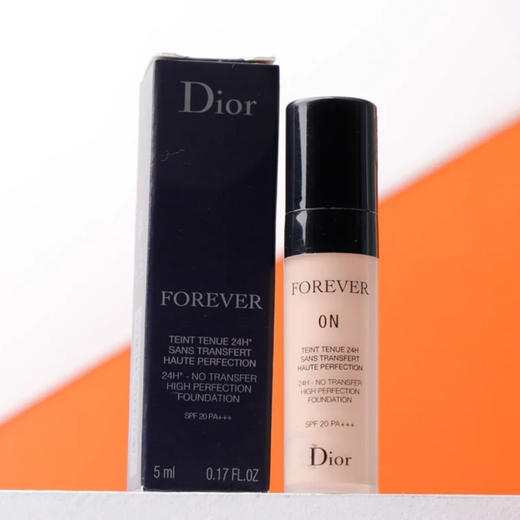 Dior · Dior 迪奥粉底凝脂哑光粉底液0N 自然偏白遮瑕 亮泽5ml 哑光5ml 商品图2
