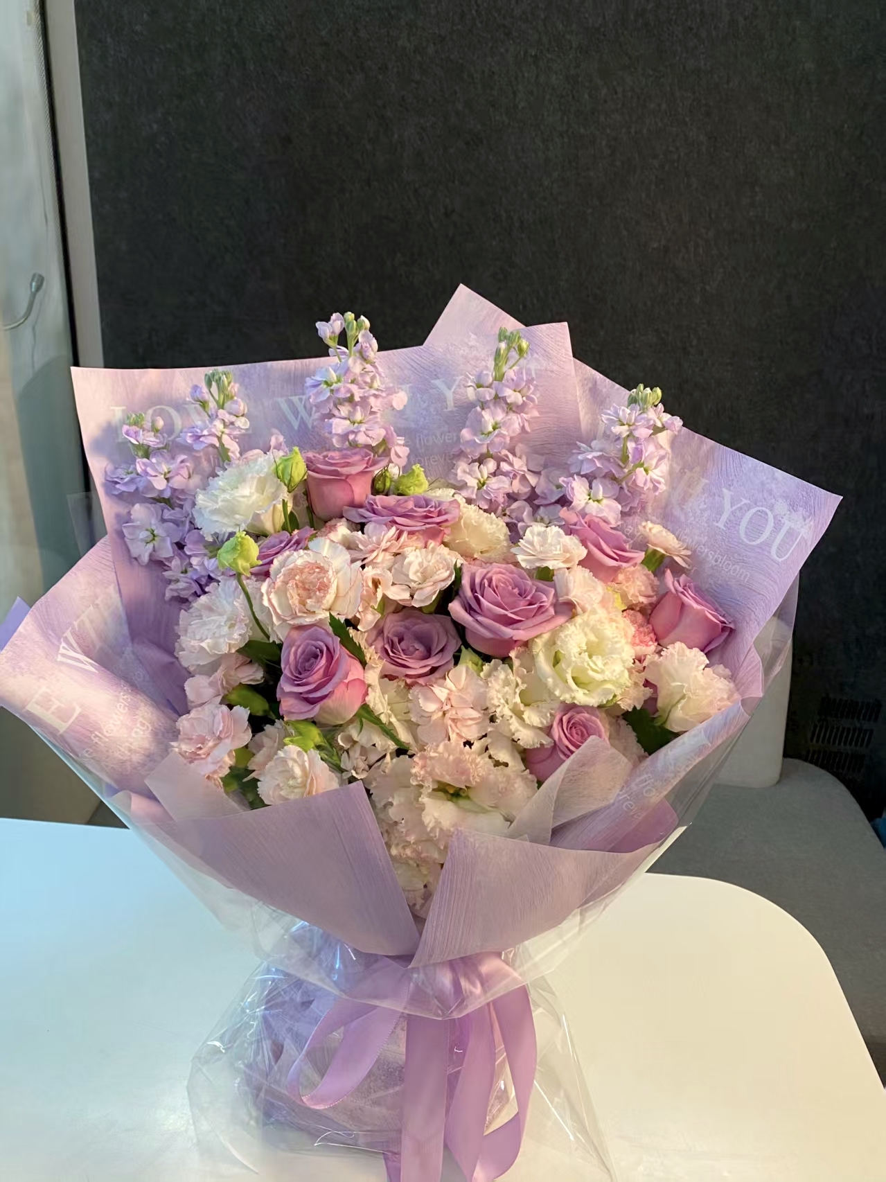 粉紫色系玫瑰花束