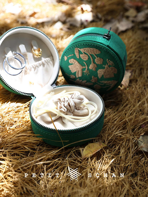 1800积分兑换  PETIT SCHAN小闪 玲珑 亚麻混纺刺绣首饰盒 商品图2