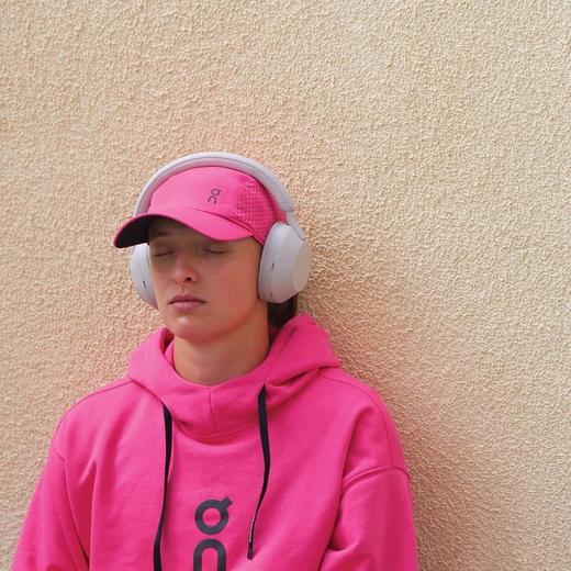 On 昂跑 Club Hoodie 运动风柔软亲肤休闲连帽卫衣 男女同款 商品图0