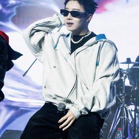 AD x Ordinary People 联名款 FW25 拼色解构设计拉链连帽外套