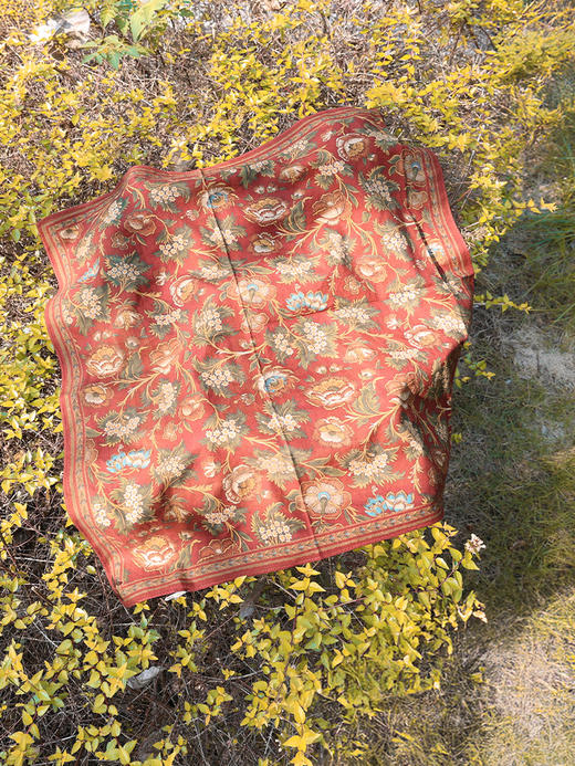 【15天左右发货，单笔订单满2380赠，无需加购和拍下】血色浪漫 纯棉复古印花方巾 商品图5