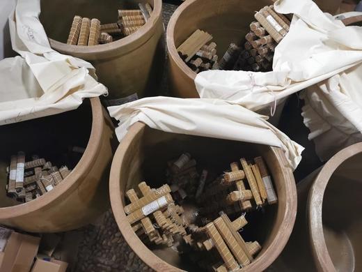 广福禅香（纯天然原料，无化学添加、手工制作，龙山一脉药香）顺丰发货，单桶200克，3桶以上免运费。 商品图1