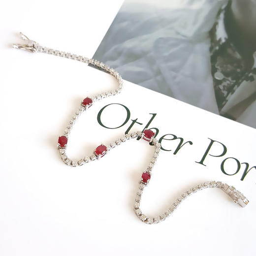 【天然正品】AU750精品白金镶钻镶5颗约1.0克拉鸽血红红宝石排镶手链16CM女士240825NJS10现售价：4580 商品图2