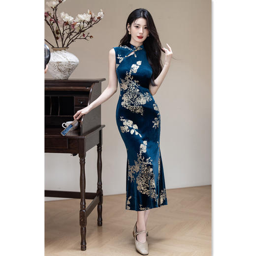 GX时尚改良丝绒烫金长款无袖鱼尾旗袍裙2025初秋新款日常可穿旗袍裙 商品图3