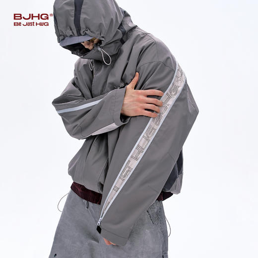 BJHG不计后果冲锋连帽外套男款秋季三防宽松舒适户外运动夹克上衣 商品图3
