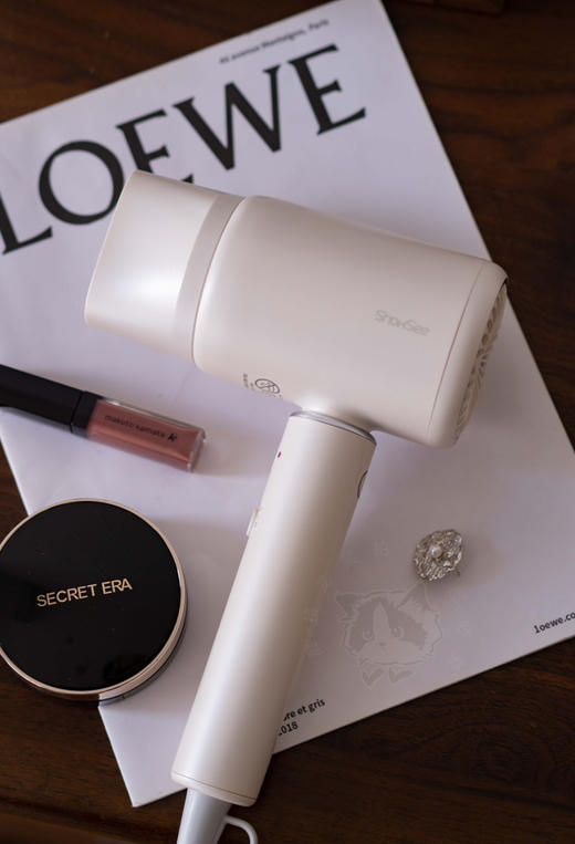 👍飞利浦代工厂小适吹风机6️⃣9️⃣拿下——【Showsee小适VC精华款发膜风筒吹风机】1800w超大功率➕4千万负离子一次=护理8次 商品图3