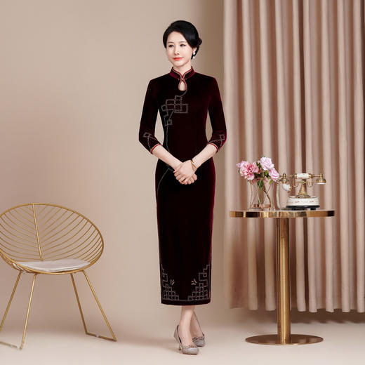 HYX秋冬新款修身改良丝绒旗袍女高级感喜婆婆喜妈妈敬酒服长款礼服 商品图1
