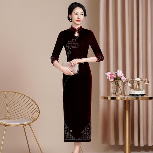 HYX秋冬新款修身改良丝绒旗袍女高级感喜婆婆喜妈妈敬酒服长款礼服 商品图0