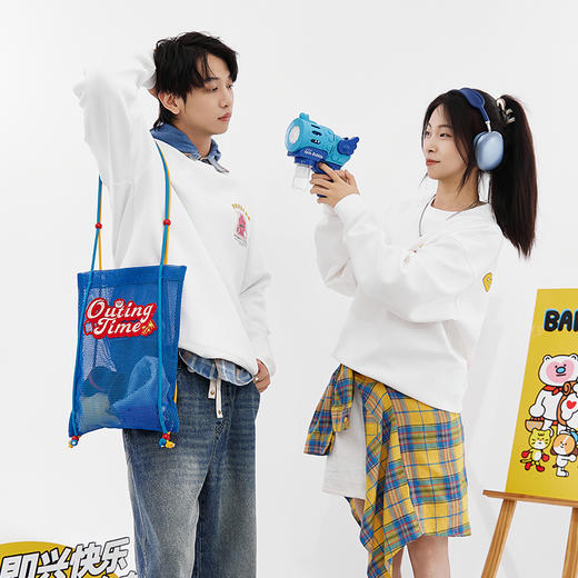 【新品上新】HX 秋季圆领卫衣C106530033101联名款 商品图5