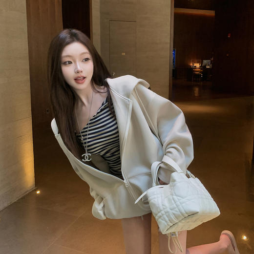 LIN BOUTIQUE 初秋物语 设计感小心机性感条纹打底长袖T恤女新款 商品图2