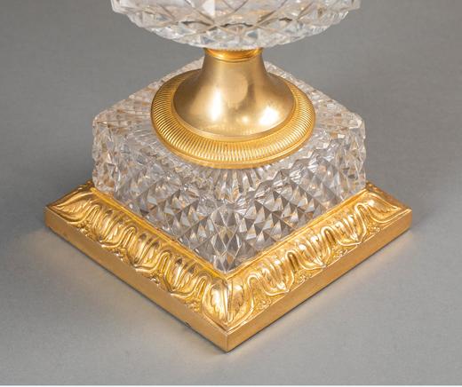 独角鹿西洋古董19世纪法国著名水晶工坊巴卡拉出品美第奇樽造型铜鎏金精雕装饰菱格纹切割水晶花瓶一对 商品图5