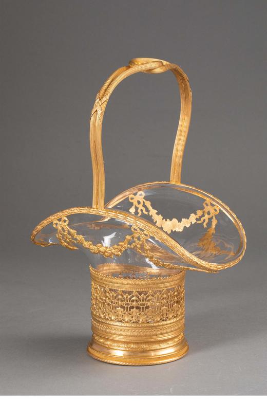 【已售】独角鹿西洋古董19世纪末法国出品蝴蝶结藤蔓主题铜鎏金精雕装饰水晶花果篮 商品图0