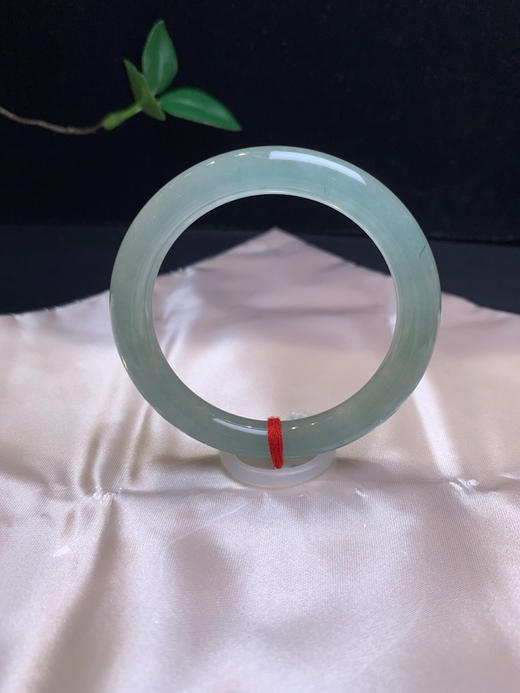 620689，52.7冰晴圆条手镯，条宽9.2mm，整条冰冰的 商品图0