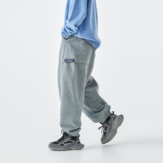 蓝汽水25年冬季新款亲子中大男童分割拼接卫裤绒感保暖纯色束脚裤 商品图2