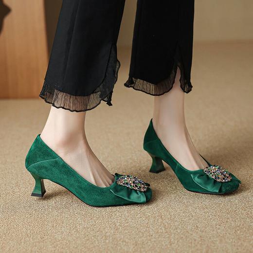 【预售5天】法式蝴蝶结水钻浅口气质单鞋方头女鞋软皮中跟高跟鞋HYT&MS-7429 商品图1