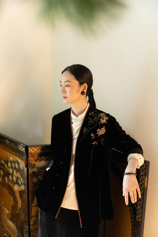 牧衣游原创 丝绒手工刺绣短外套古风禅意东方百搭新中式开衫 九歌 商品图5