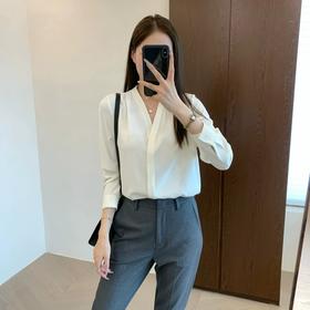 秋新法式气质垂坠丝滑V领暗门襟肩部重工捏褶长袖衬衫