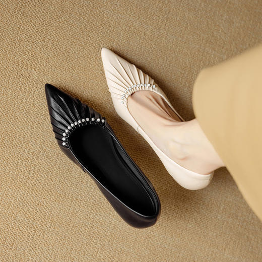 【预售5天】绝美秋季水钻褶皱温柔时尚单鞋新款尖头细跟高跟优雅浅口小皮鞋DB&M6555 商品图2