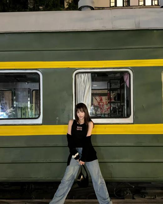 TY544-MIU MIU 缪缪字母logo背心 黑色（ZJ） 商品图0